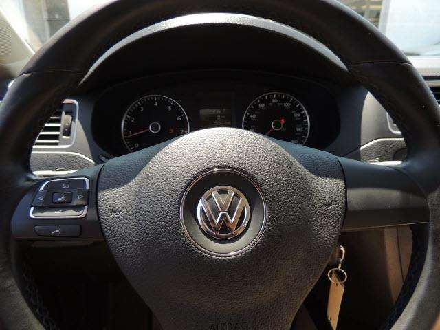 Volkswagen Jetta 2013 photo 11